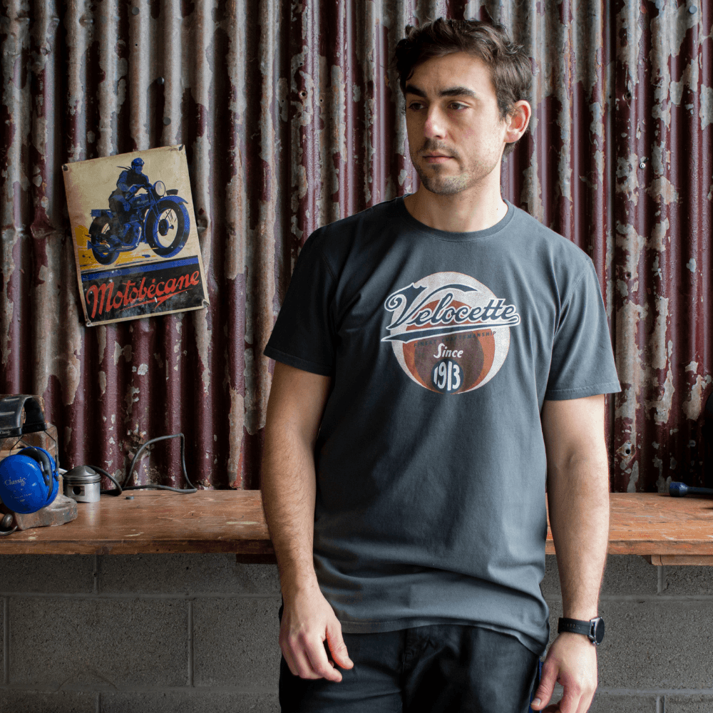 Velocette 1913 (Mens) Graphite T-Shirt - Red Torpedo