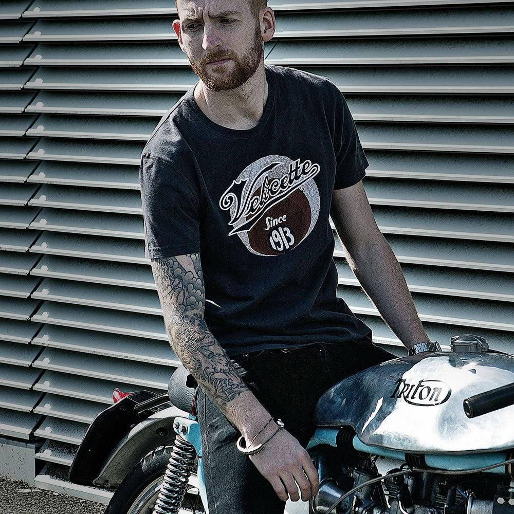 Velocette 1913 (Mens) Graphite T-Shirt - Red Torpedo